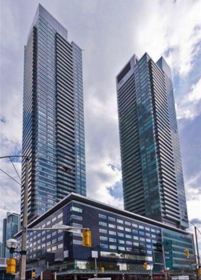 Beautiful Unit In Heart Of Downtown Toronto Exterior foto